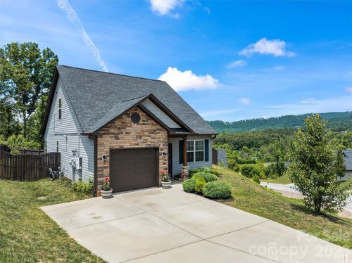 115 Water Leaf Dr, Weaverville, NC, 28787-0585 | Card Image