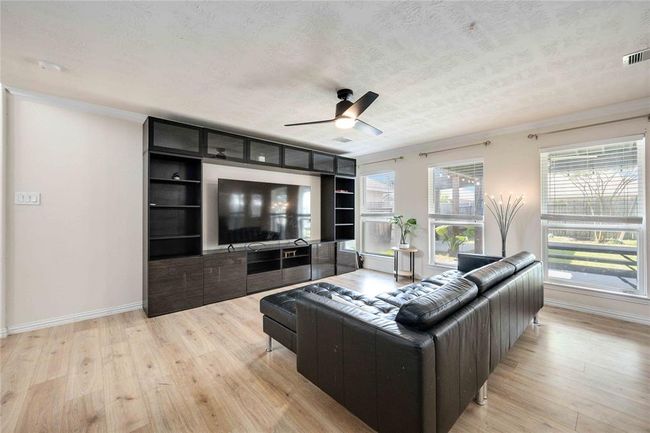 2814 Dustin Place Ct, House other with 4 bedrooms, 3 bathrooms and 2 parking in Humble TX | Image 6