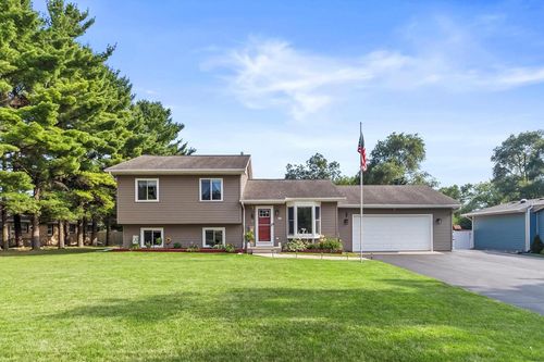 615 Andrew Street, Eagle, WI, 53119 | Card Image