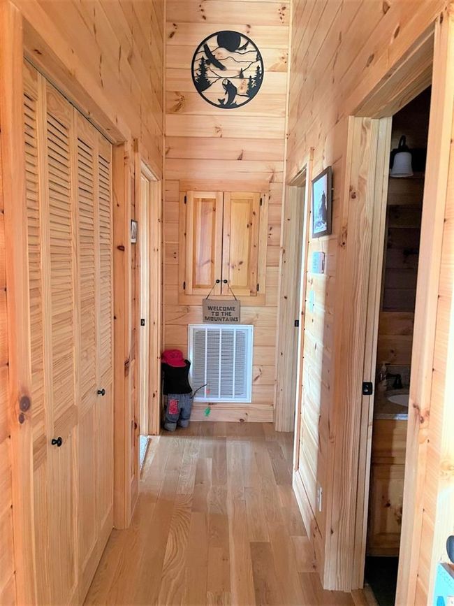 198 F S T Ln, House other with 3 bedrooms, 3 bathrooms and null parking in Fancy Gap VA | Image 16