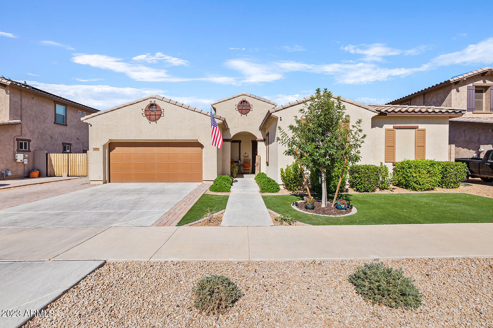 22852 E Desert Hills Drive, For Sale in Queen Creek Zoocasa