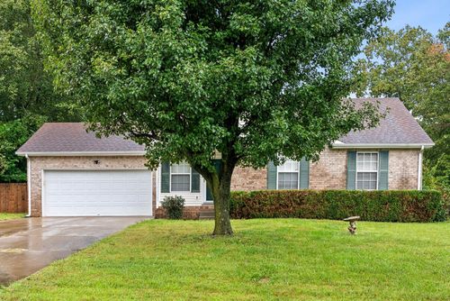 2496 Rafiki Dr, Clarksville, TN, 37042-8137 | Card Image