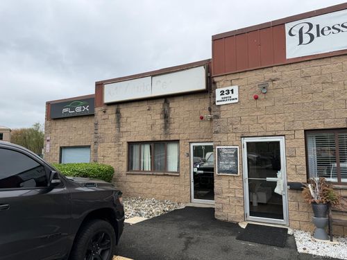 231 S Middletown Rd, Nanuet, NY, 10954-3370 | Card Image
