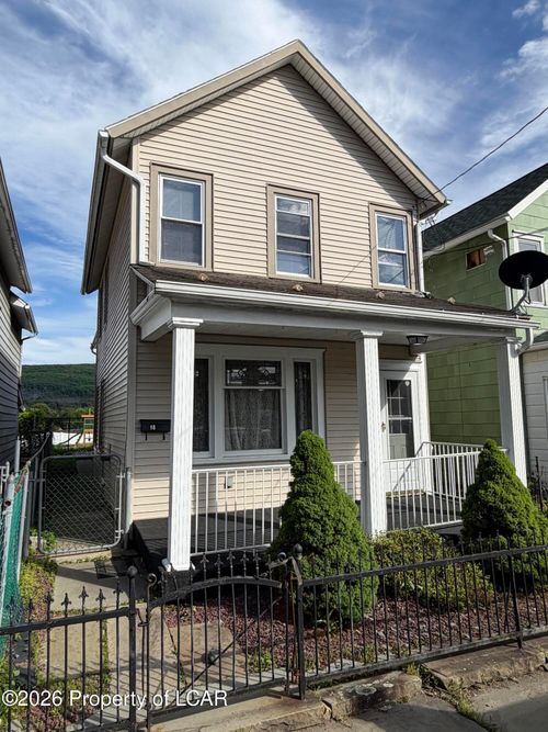16 Green St, ASHLEY, PA, 18706-1606 | Card Image