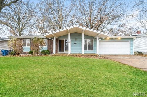 1398 Brenthaven Ln, Florissant, MO, 63031-2414 | Card Image