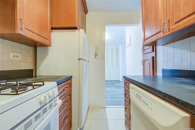 APT-18A - 102-10 66 Th Rd, Home with 1 bedrooms, 1 bathrooms and null parking in Forest Hills NY | Image 9