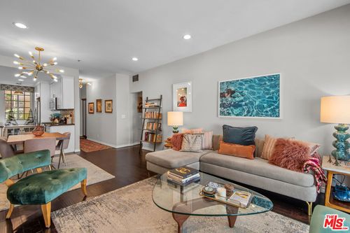 8-11445 Moorpark St, Toluca Lake, CA, 91602 | Card Image