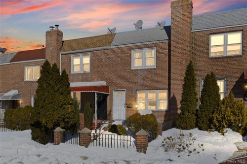 21611 115th Ct, Cambria Heights, NY, 11411-1108 | Card Image