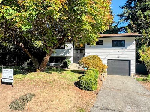 18910 71st Avenue Ne, Kenmore, WA, 98028 | Card Image