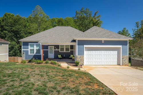 1632 Farmington Hills Dr, Conover, NC, 28613-9044 | Card Image