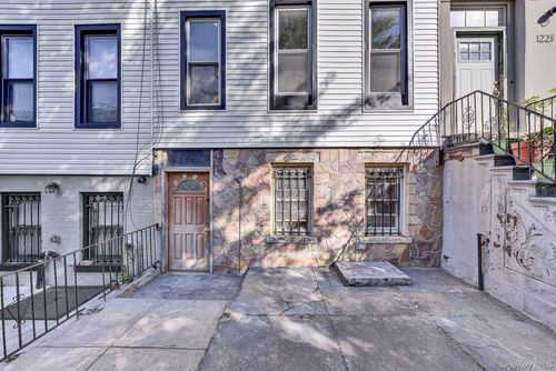 1219 Decatur St, Brooklyn, NY, 11207-1221 | Card Image