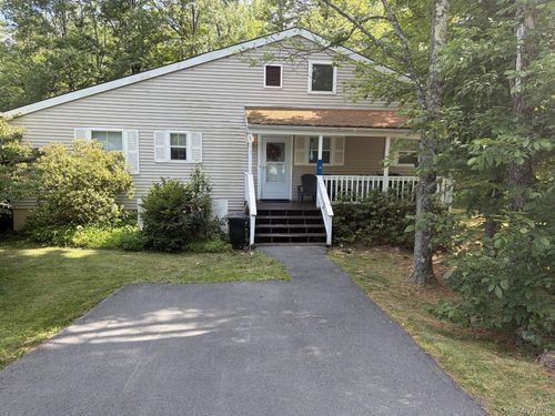 6 Racine Ct, Monticello, NY, 12701-3179 | Card Image