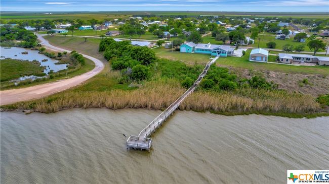 403 Bay St, House other with 4 bedrooms, 3 bathrooms and null parking in Austwell TX | Image 17