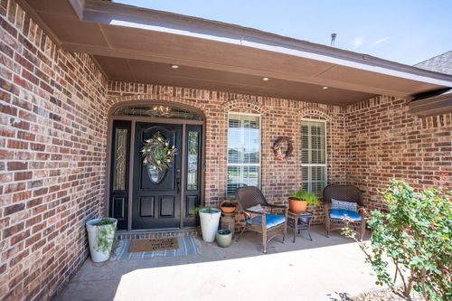 1417 10th St, Shallowater, TX, 79363-5137 | Card Image