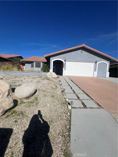 64370 Brae Burn Ave, Desert Hot Springs, CA, 92240-1262 | Card Image