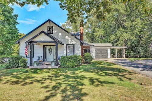 946 Ashland Ave, Bedford, VA, 24523-1302 | Card Image