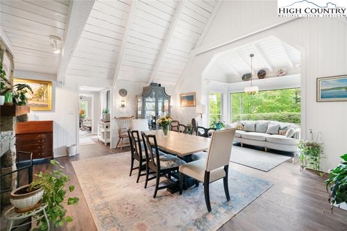 137 Oak, Boone, NC, 28607-5786 | Card Image