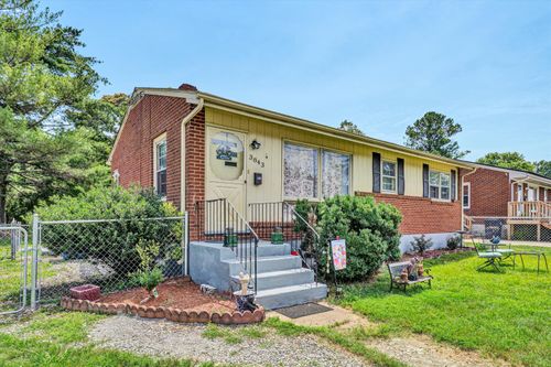 3843 Plantation Rd Ne, Roanoke, VA, 24012-3531 | Card Image