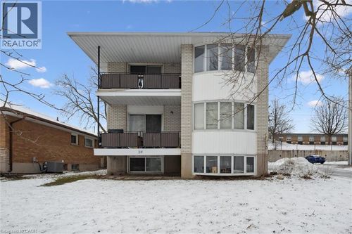 24 Austin Dr, Waterloo, ON, N2L3Y1 | Card Image