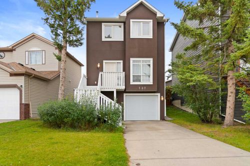 137 Martinpark Way Ne, Calgary, AB, T3J3M8 | Card Image