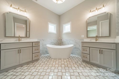 60-4028 Spindrift Cove Dr, Denver, NC, 28037-5602 | Card Image
