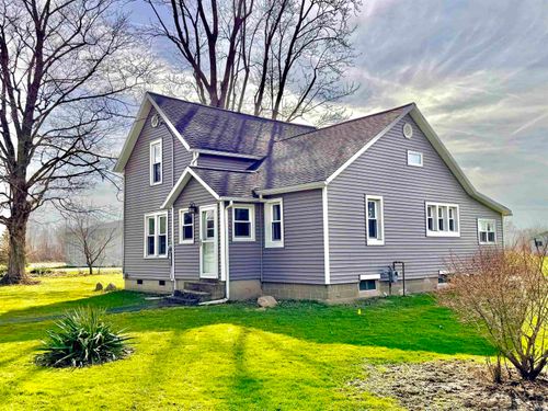 1461 N Queen Rd, Walkerton, IN, 46574-9656 | Card Image