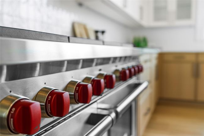 Kitchen view of double oven range | Image 20