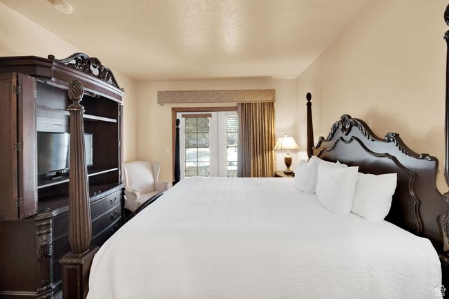 View of bedroom | Image 21