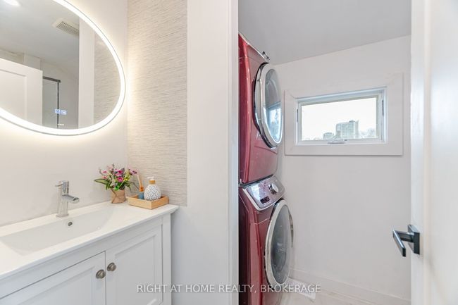 86 Glasgow St, House other with 4 bedrooms, 3 bathrooms and 4 parking in Kitchener ON | Image 33
