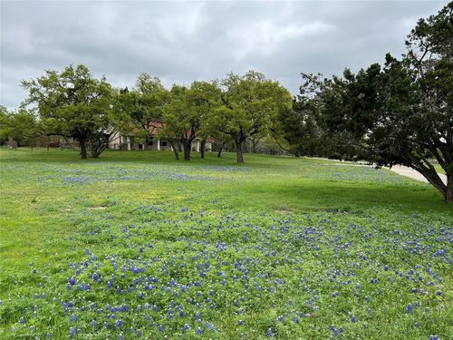 515 Post Oak Dr, Dripping Springs, TX, 78620-4117 | Card Image