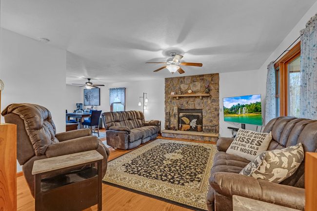108 W Bobcat Ln, House other with 3 bedrooms, 2 bathrooms and 2 parking in Wilder TN | Image 9