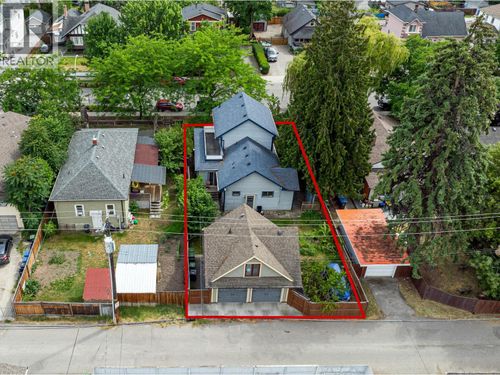 822 Lawrence Ave, Kelowna, BC, V1Y6L9 | Card Image