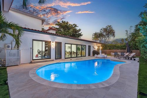 210 Ne 107th St, Miami Shores, FL, 33161-7034 | Card Image