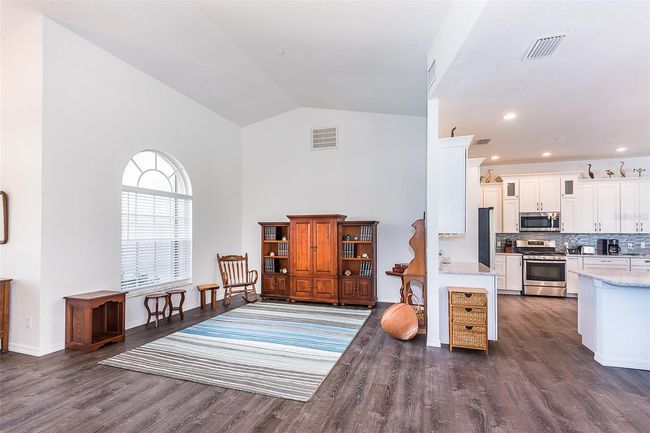 27406 Tierra Del Fuego Cir, House other with 4 bedrooms, 4 bathrooms and null parking in PUNTA GORDA FL | Image 9