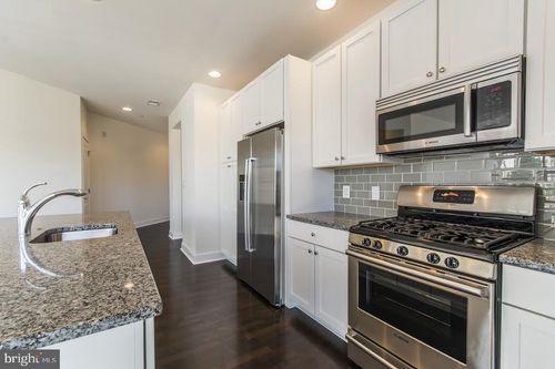 unit-210-600 S 24th St, PHILADELPHIA, PA, 19146-1061 | Card Image