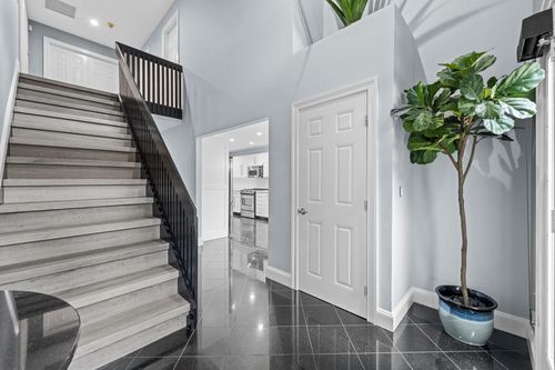 22-22 Stone Gate Ct, Smithtown, NY, 11787-1567 | Card Image