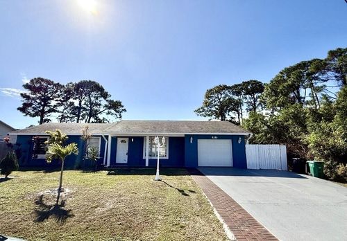 882 Se Walters Ter, Port St Lucie, FL, 34983-3987 | Card Image