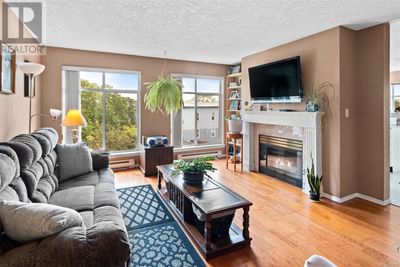 406 - 2511 Quadra St, Condo with 2 bedrooms, 2 bathrooms and 1 parking in Victoria BC | Image 1