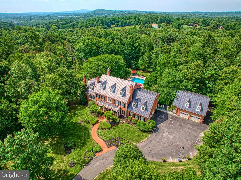 Hillview Pl, Leesburg, VA 20175