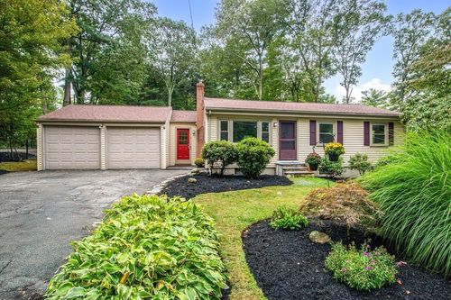 3 Berry St, Plainville, MA, 02762-1603 | Card Image