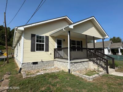 120 Rew St, House other with 3 bedrooms, 2 bathrooms and null parking in Oakdale TN | Image 1