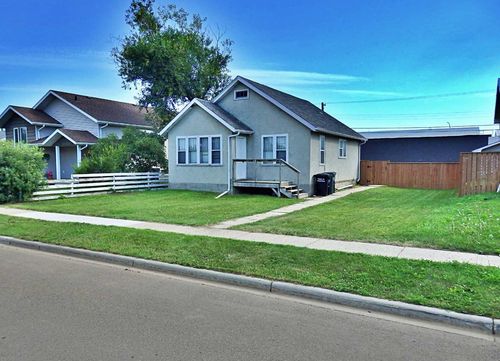4709 48b Ave, Vermilion, AB, T9X1R8 | Card Image