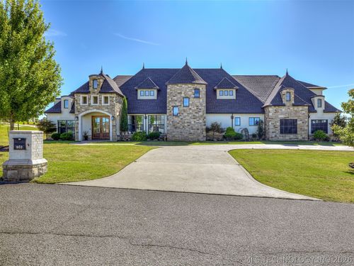 902 Summit Ridge, McAlester, OK, 74501 | Card Image