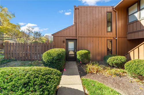 apt-d15-33803 Electric Blvd, Avon Lake, OH, 44012-1030 | Card Image