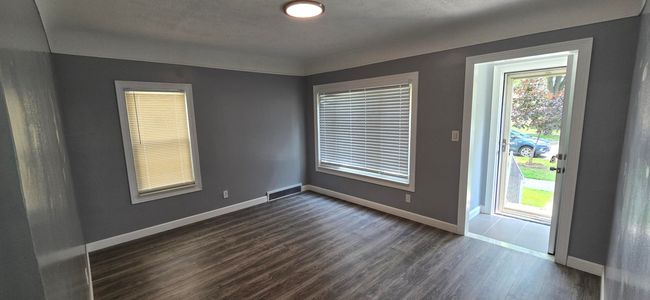 7335 Maple St, House other with 3 bedrooms, 2 bathrooms and null parking in Dearborn MI | Image 10