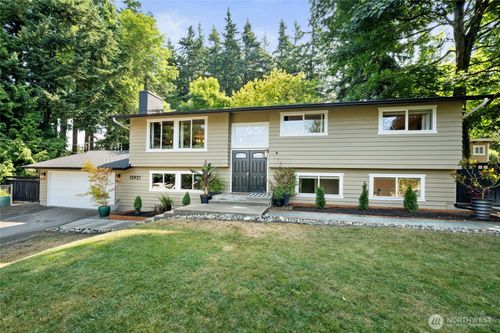 15921 68th Avenue W, Edmonds, WA, 98026 | Card Image