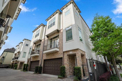 d-1032 W 26th St, Houston, TX, 77008-2758 | Card Image