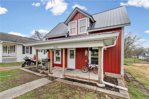 616 E 3rd St, Cameron, MO, 64429-1950 | Card Image