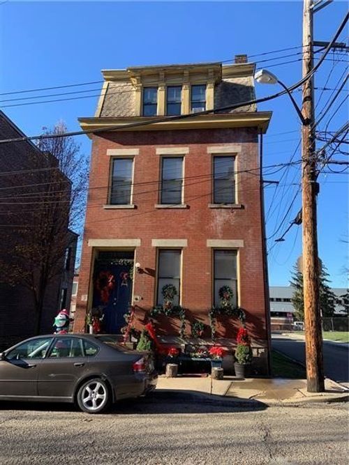 1537 Brighton Pl, Manchester, PA, 15212 | Card Image