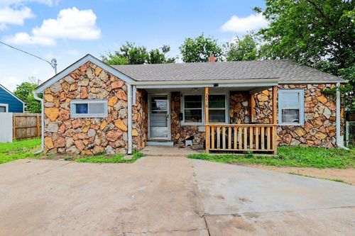 2210 S Seneca St, Wichita, KS, 67213-4225 | Card Image